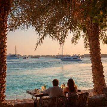 迪拜旅行攻略：帆船酒店美不勝收