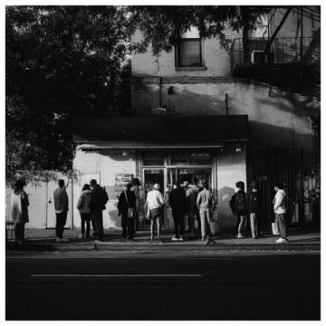 混搭餐廳的生存之道,年輕人排隊3個小時,就是為了邊涮毛肚邊看電影