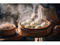 你家餃子店的秘方是什么？他們的餡料似乎很特別。