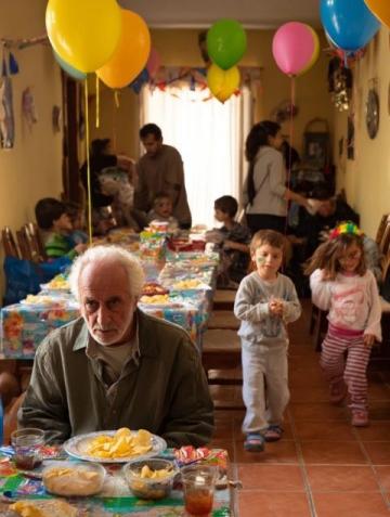 假期最后一天,計(jì)劃是去外婆家吃中飯,其實(shí)我們并不想去,年輕人求變