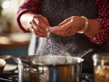 廚房安全警示:4個看似日常卻極度危險的習慣及防范建議