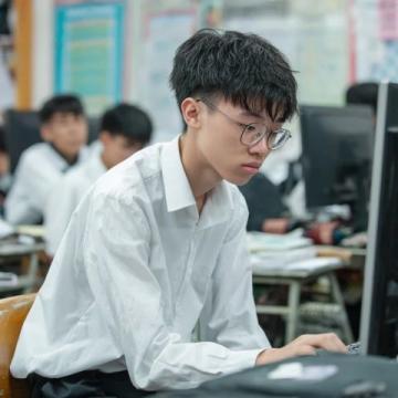 驚呼不已！衡水985狀元感嘆初中數學難題真不少