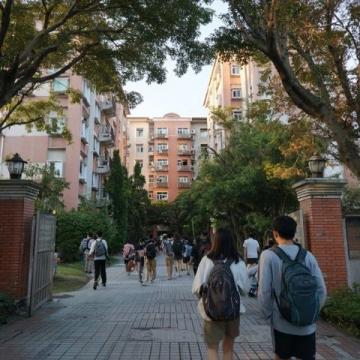 安徽江蘇家長(zhǎng)如何選?中科大 vs 南大,頂尖985大學(xué)對(duì)比分析