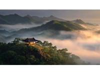 被996逼瘋？這座小城用豆腐包和晨霧，把我從焦慮里撈了出來！