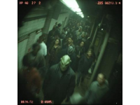 追地鐵追到眼前發黑，卻舍不得花3塊錢買瓶水，這畫面一出來，誰不心里咯噔一下？