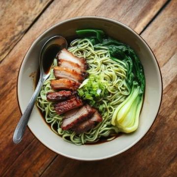 上海兩家受歡迎的現炒澆頭面店