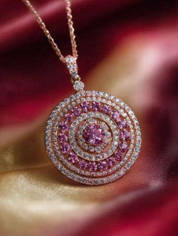 揭秘尤金妮公主收到的甜蜜情人節禮物！緊隨凱特梅根步伐，嫁入王室生活幸福美滿