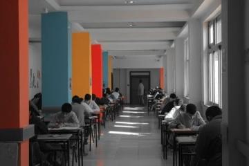 藝術(shù)生如何高效備考文化課：精準(zhǔn)篩選核心考點(diǎn)與定期訓(xùn)練